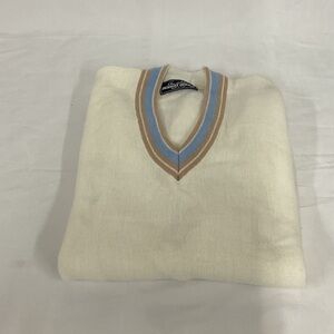 EUC Woman’s long sleeve Arnold Palmer Robert Bruce sweater